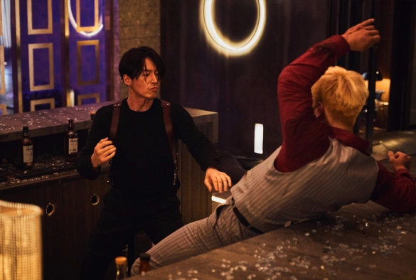 Кадр из дорамы Киллер: Девчонка должна умереть