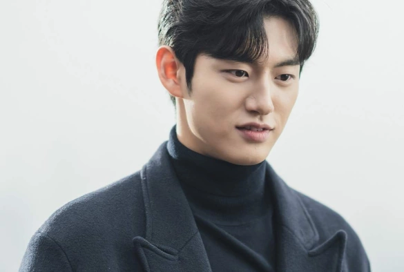 Кадр из дорамы Незнакомцу, который не любит меня