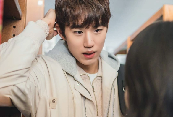 Кадр из дорамы Незнакомцу, который не любит меня