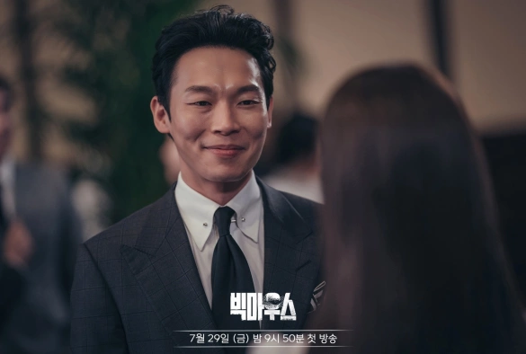 Кадр из дорамы Болтун