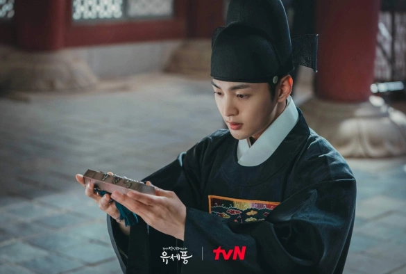 Кадр из дорамы Чосонский психиатр Ю Се Пун