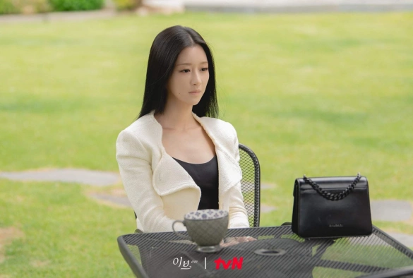 Кадр из дорамы Скандал Евы