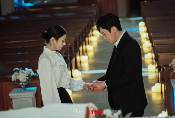 Кадр из дорамы Скандал Евы