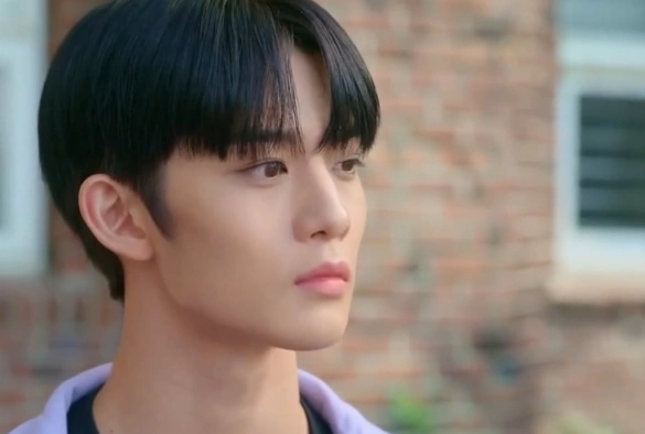 Кадр из дорамы Аккаунт удалён