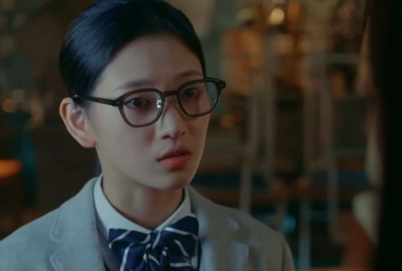 Кадр из дорамы Аккаунт удалён