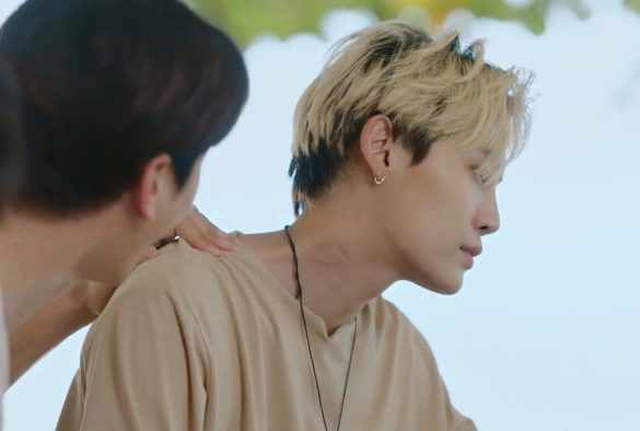 Кадр из дорамы Атхит — это я