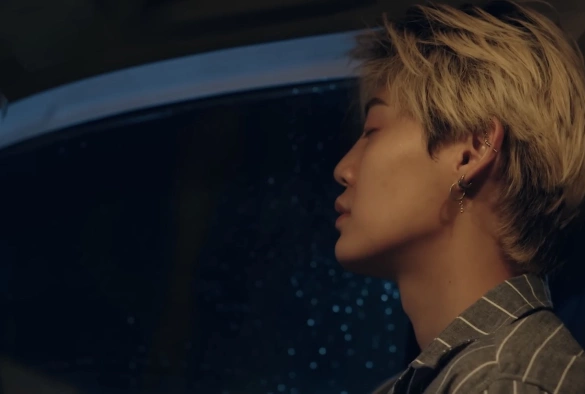 Кадр из дорамы Атхит — это я