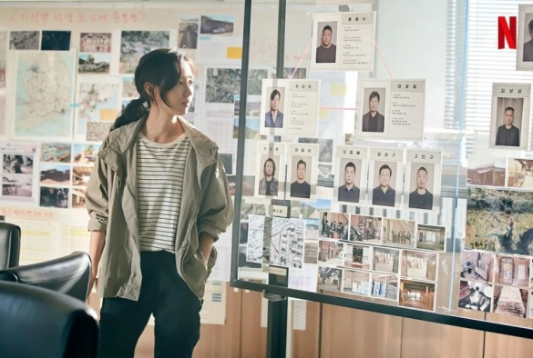 Кадр из дорамы Образцовая семья