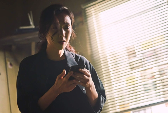 Кадр из дорамы Образцовая семья