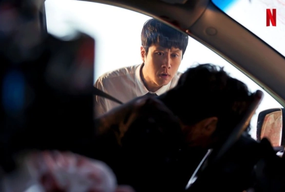 Кадр из дорамы Образцовая семья