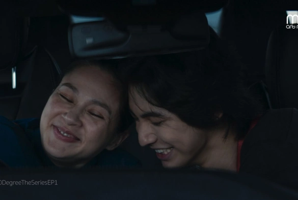 Кадр из дорамы Нас разделяет 180-й меридиан