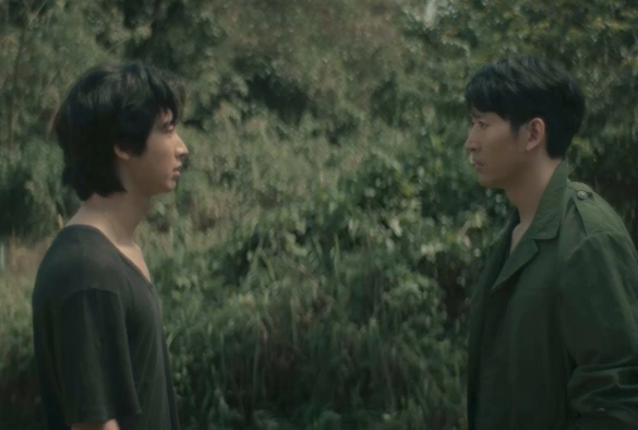 Кадр из дорамы Нас разделяет 180-й меридиан