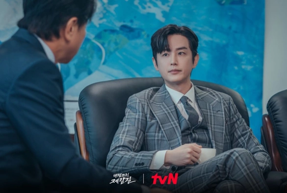 Кадр из дорамы Тренер по психологии Дже Гал Гиль