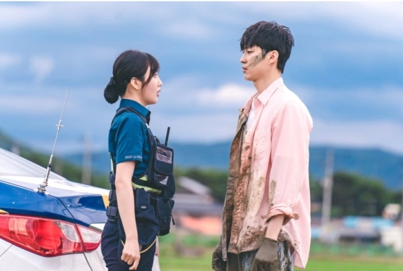 Кадр из дорамы Неожиданный деревенский дневник