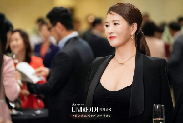 Кадр из дорамы Империя закона