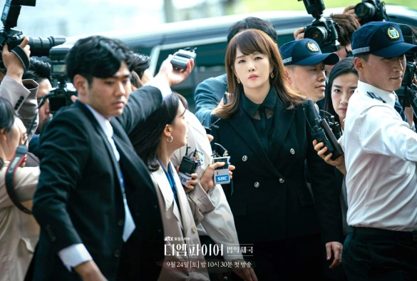 Кадр из дорамы Империя закона