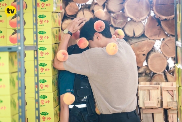 Кадр из дорамы Неожиданный деревенский дневник