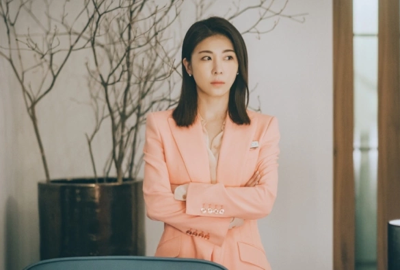 Кадр из дорамы Выход на бис