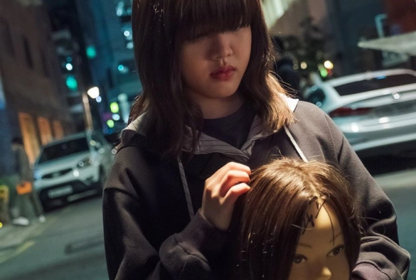 Кадр из дорамы Высоко парящая бабочка