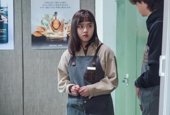 Кадр из дорамы Высоко парящая бабочка