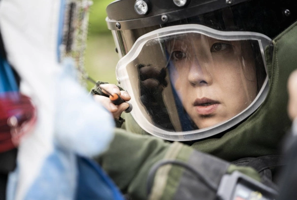 Кадр из дорамы Децибел