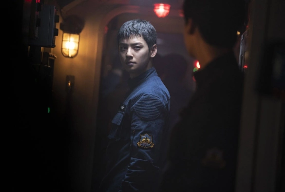 Кадр из дорамы Децибел