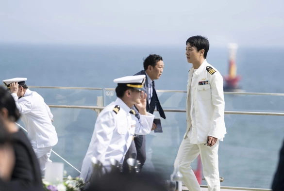 Кадр из дорамы Децибел