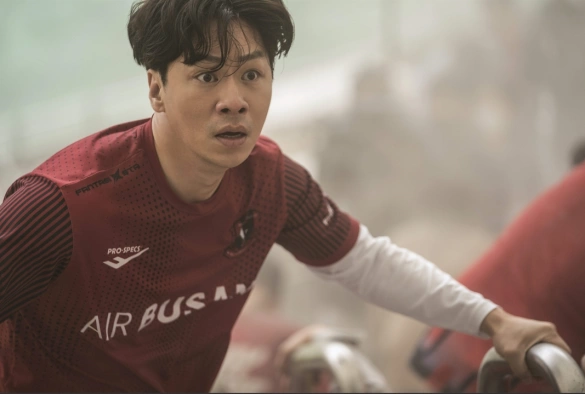 Кадр из дорамы Децибел