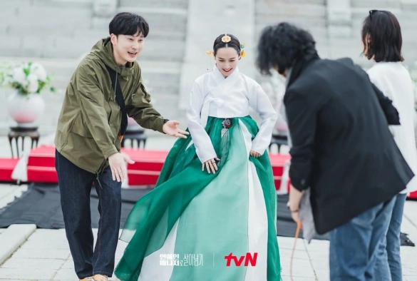 Кадр из дорамы Позвоните моему агенту