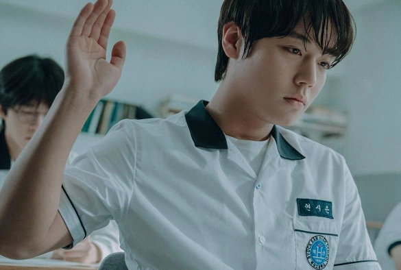 Кадр из дорамы Слабый герой 1 сезон