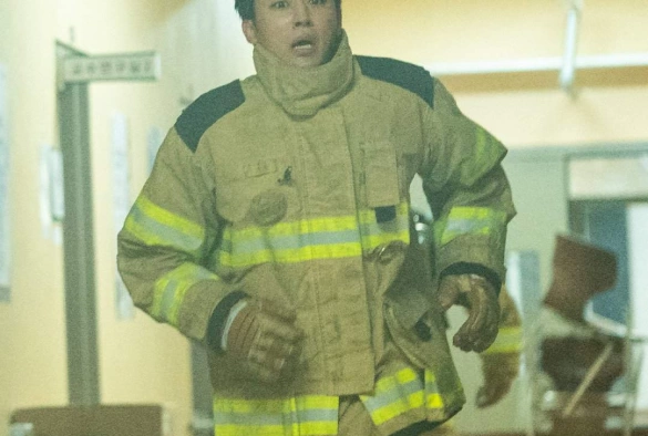 Кадр из дорамы Полицейский участок рядом с пожарной станцией 1 сезон