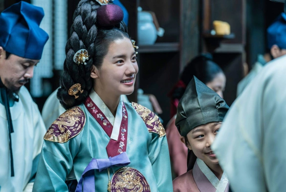 Кадр из дорамы Сова