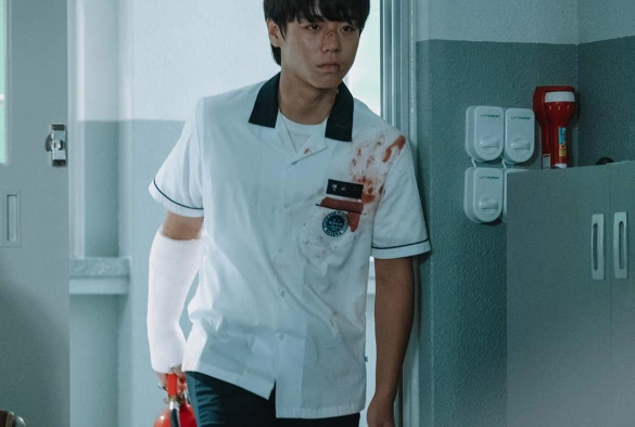 Кадр из дорамы Слабый герой 1 сезон