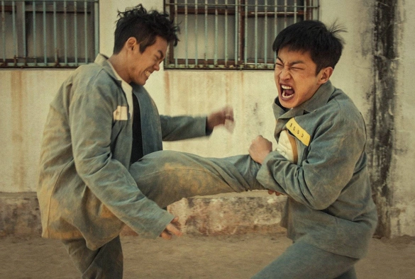 Кадр из дорамы Акула: Начало