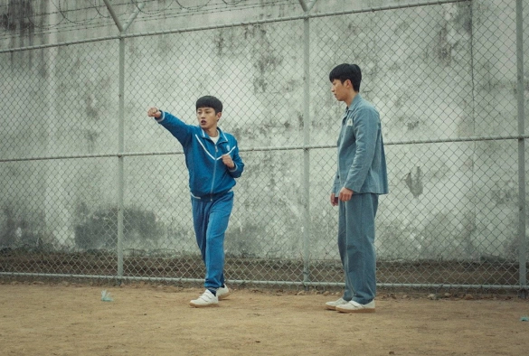 Кадр из дорамы Акула: Начало