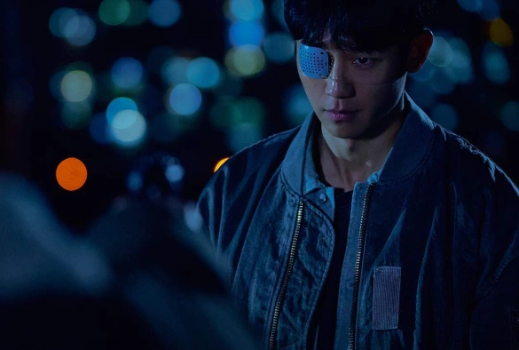 Кадр из дорамы Связь / Соединение