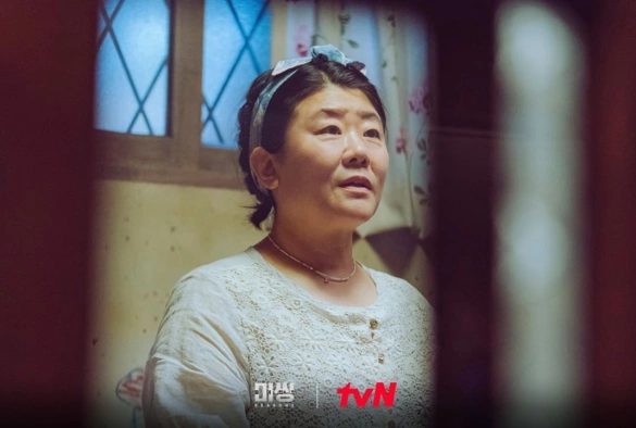 Кадр из дорамы Пропавшие 2 сезон: Другая сторона