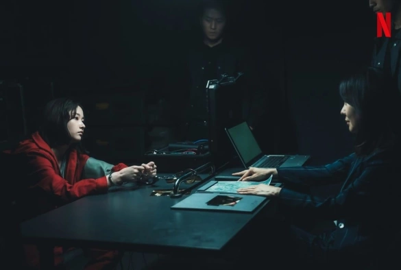 Кадр из дорамы Бумажный дом: Корея (2 часть)