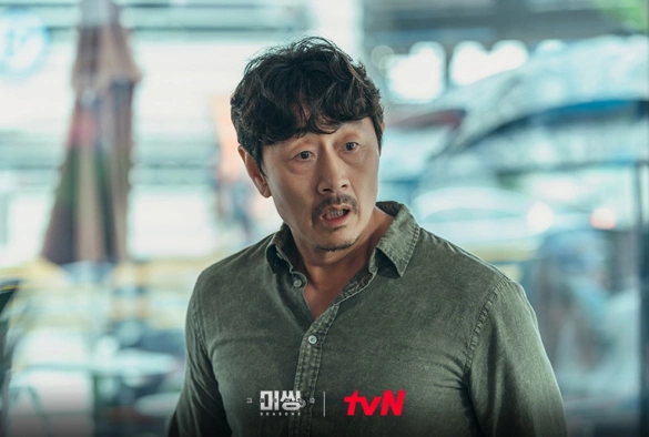 Кадр из дорамы Пропавшие 2 сезон: Другая сторона