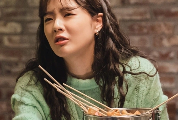 Кадр из дорамы Работай позже, пей сейчас 2 сезон