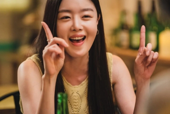 Кадр из дорамы Работай позже, пей сейчас 2 сезон