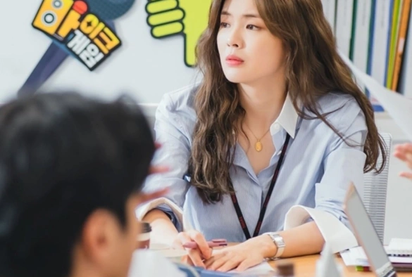 Кадр из дорамы Работай позже, пей сейчас 2 сезон