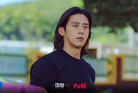 Кадр из дорамы Пропавшие 2 сезон: Другая сторона