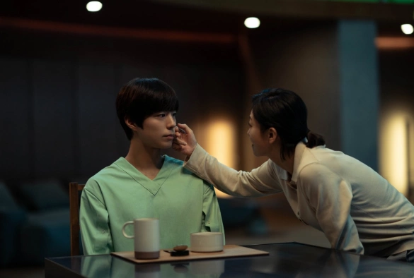 Кадр из дорамы Первый клон