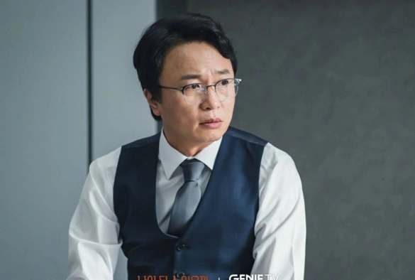 Кадр из дорамы Притворимся, что мы не знакомы?