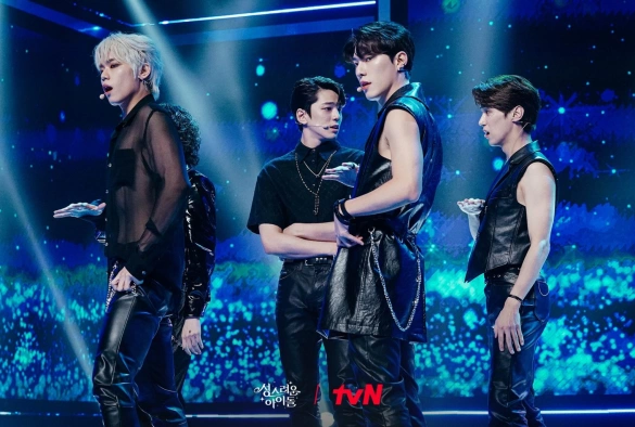 Кадр из дорамы Священный айдол