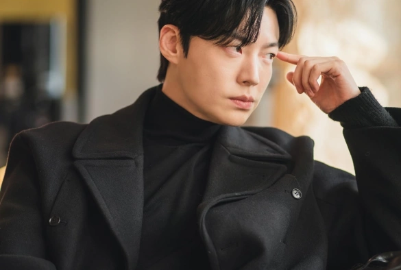 Кадр из дорамы Появился тот самый!