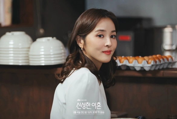 Кадр из дорамы Священный развод