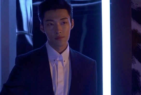 Кадр из дорамы Божественная ярость