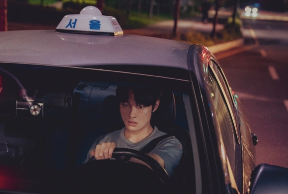 Кадр из дорамы Курьер